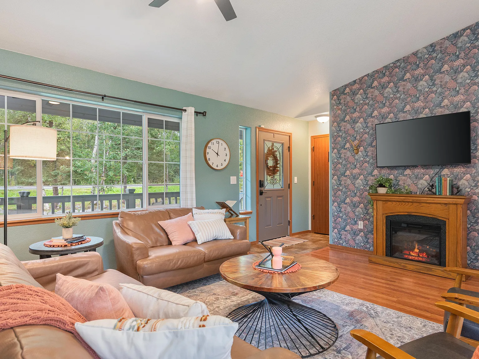 2538 W Mission Hills Ave — Photo 3