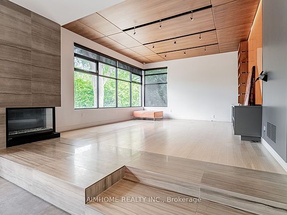 3rd image of 367 Stanfield Dr