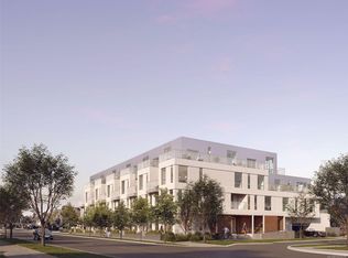 335 Beechwood Ave #204, Victoria, BC V8S 3W6