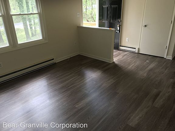 2nd image of 6 Upham Dr