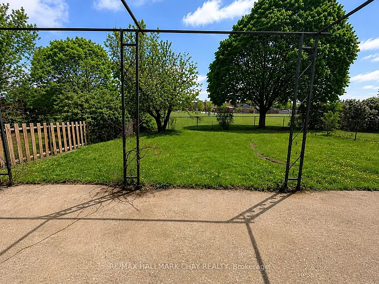 19 Carol Rd — Photo 29