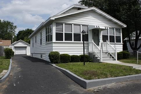 1st image of 31 Elmhurst Ave