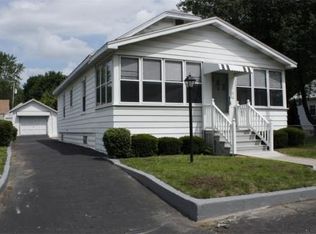 31 Elmhurst Ave, Colonie, NY 12205