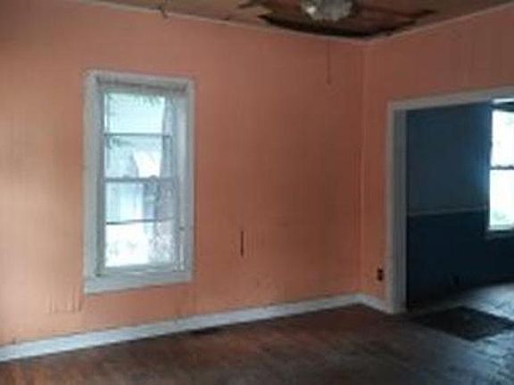 4th image of 1217 Newman St