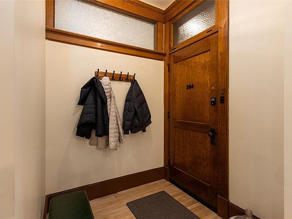 3rd image of 235 N 32nd St
