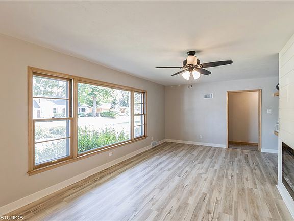 2nd image of 1519 Wilson Ave