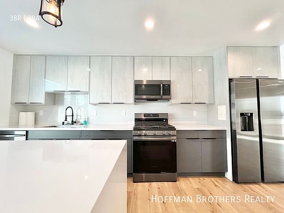 5th image of 1311 N Harvard Blvd #A