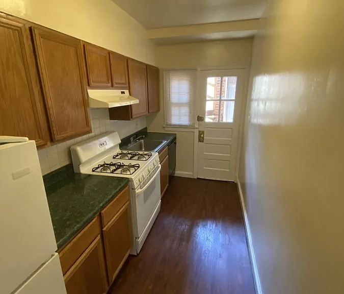 4010 Calvert St NW #B — Photo 10
