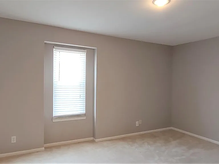 8328 Metcalf Ave — Photo 41