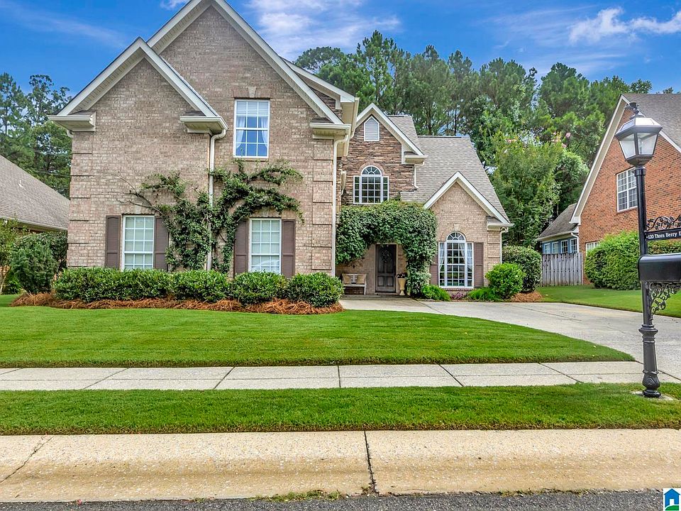 1st image of 120 Thorn Berry Dr