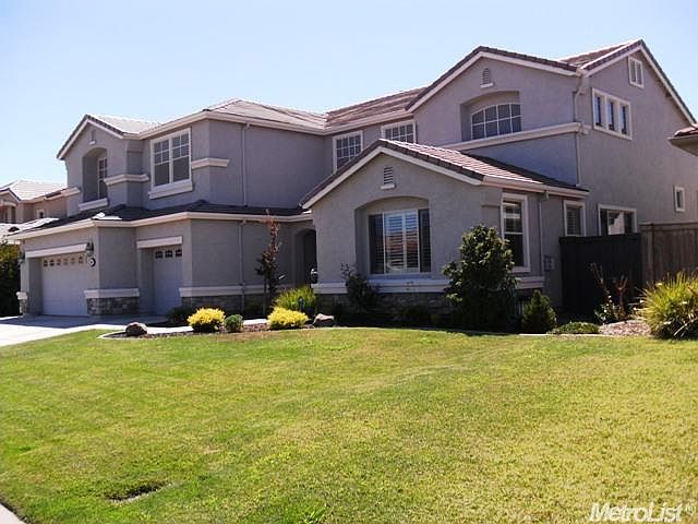 1st image of 302 Mott Ct