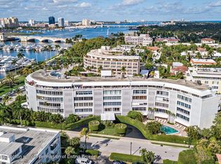389 S Lake Dr APT 4F, Palm Beach, FL 33480