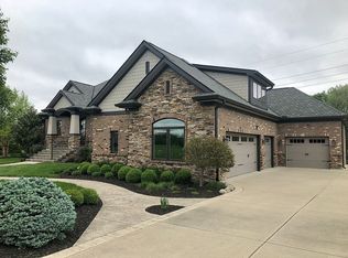 2980 Pine View Dr, Spring Valley, OH 45370