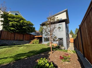 5115 26th Ave NE UNIT B, Seattle, WA 98105
