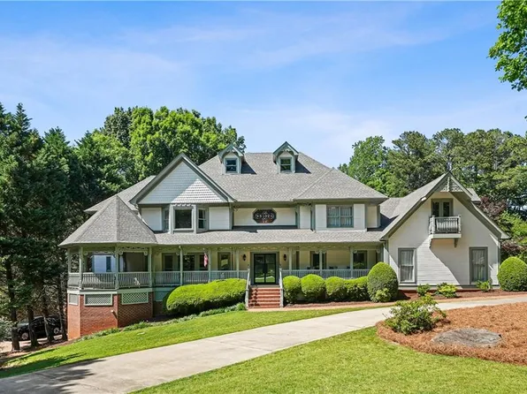 5102 Chastleton Dr, Stone Mountain, GA 30087