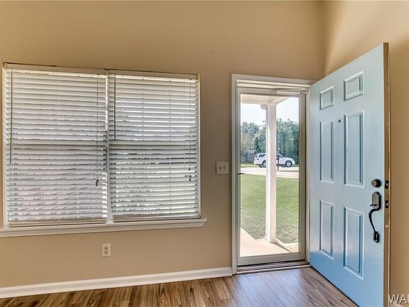 5th image of 2747 Meadowlark Ln