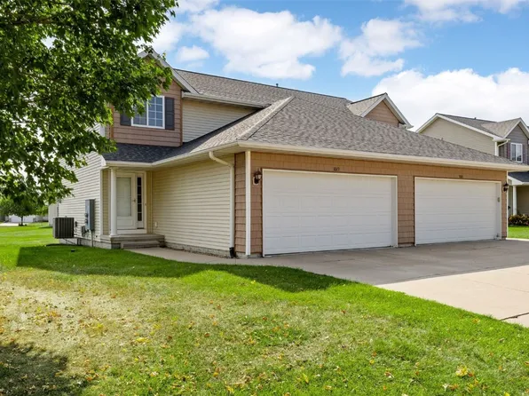1019 Acacia Dr NE, Cedar Rapids, IA 52402