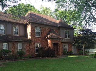 8250 San Augustine Ln, Germantown, TN 38138