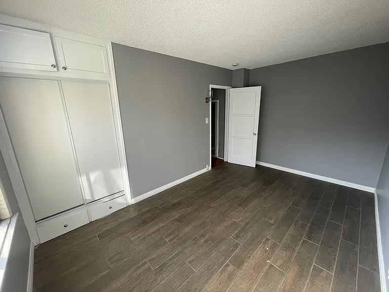 2513 N Termino Ave — Photo 15