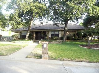 10 Lake Forest Dr, Trophy Club, TX 76262