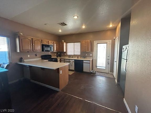 4th image of 1631 Morse Arberry Ave