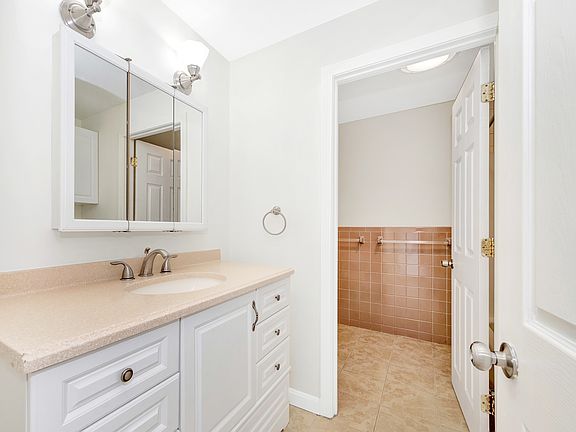 5th image of 48 Prospect St #A
