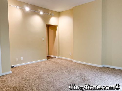 5th image of 1130 Fuller St #A