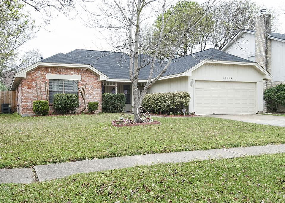 1st image of 10614 Horseshoe Bend Dr