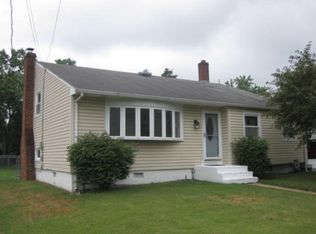 704 E Chestnut Hill Rd, Newark, DE 19713