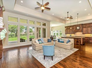 2202 Pinnell Ct, Corinth, TX 76210