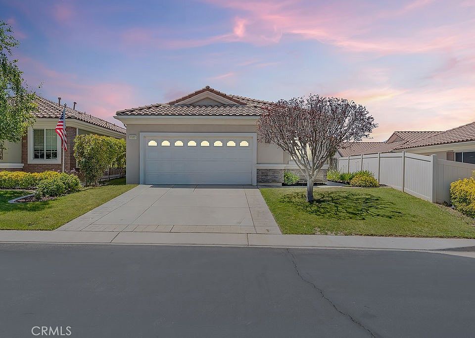 1st image of 1187 Wisteria Way