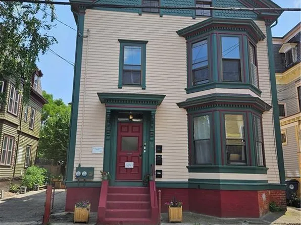 104 Chapin Ave, Providence, RI 02909