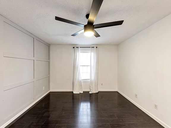 3rd image of 309 Countryside Ln SE