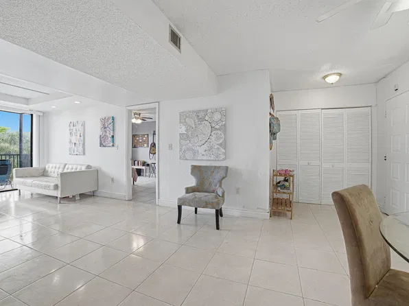 5530 NW 44TH Street #309C, Lauderhill, FL 33319
