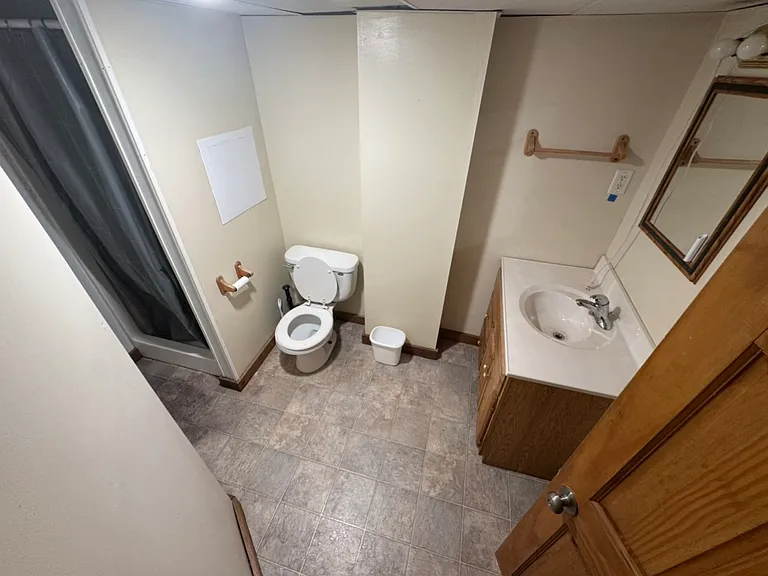 235 W Arrowhead Rd — Photo 13