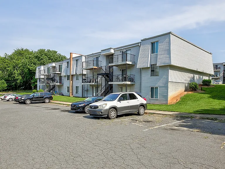 High Meadows Apartments — Photo 9