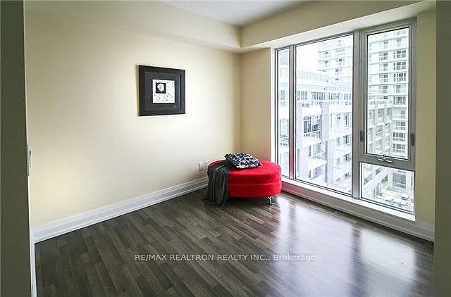 565 Wilson Ave #702W — Photo 13