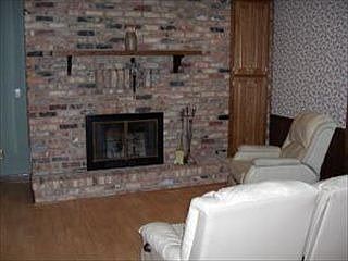 5th image of 814 Aldon Dr