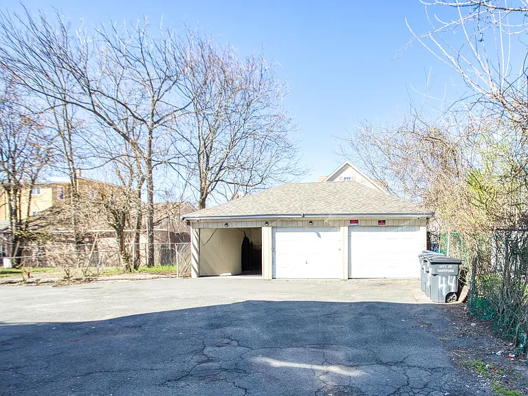 44 Glendale Ave #1 — Photo 22