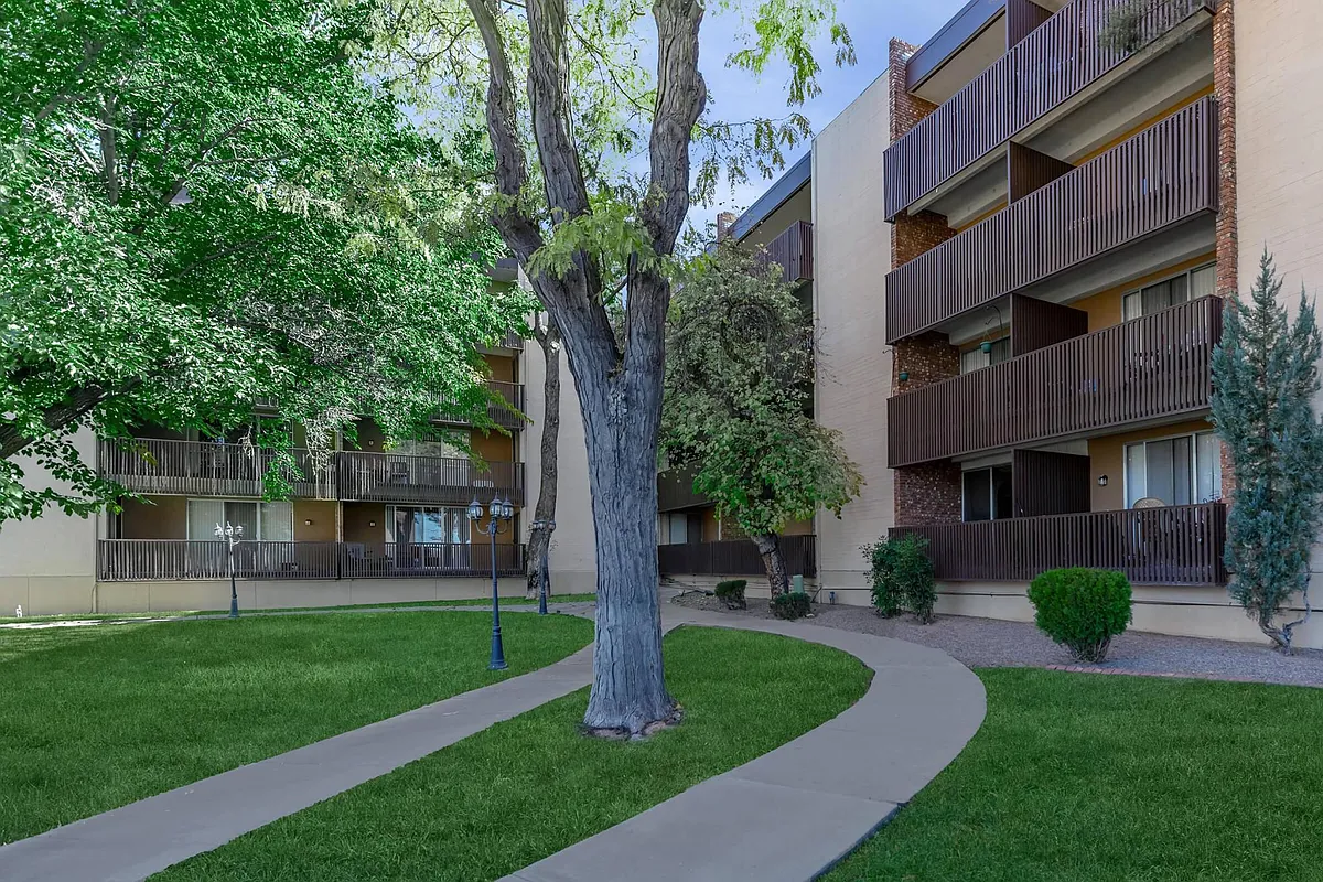 Building Photo - Villa Apartments