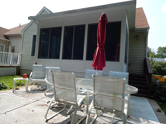 5th image of 649 Minuteman Ln
