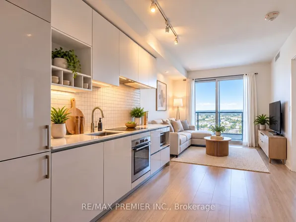 950 Portage Pkwy #5901, Vaughan, ON L4K 4Z4
