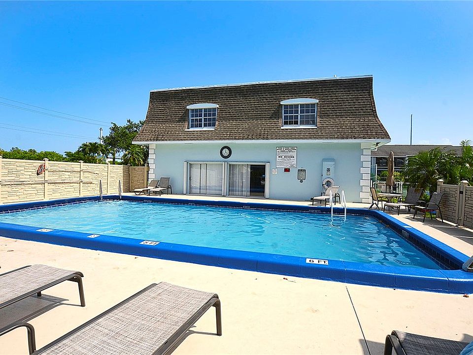 2nd image of 1901 Indian River Blvd #104B