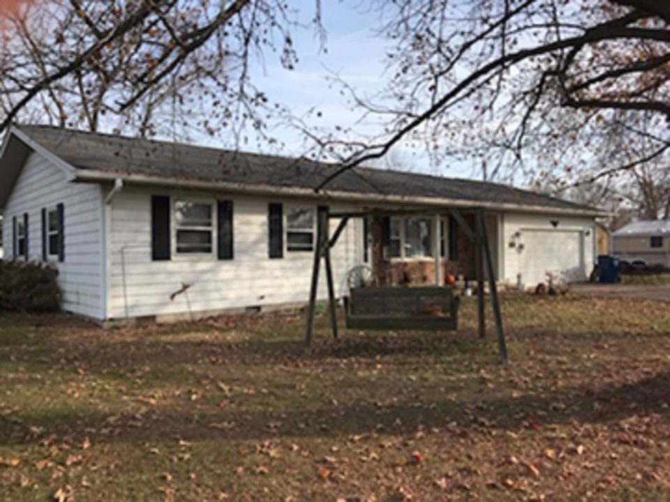 1st image of 203 N Legion Dr