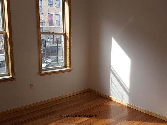 4th image of 457 40th St APT 1R