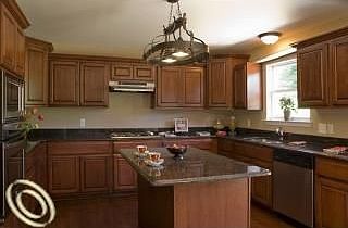 4th image of 815 Glen Meadows Dr