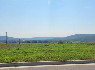 201 Magazine St #48, Prairie Grove, AR 72753