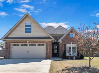 137 Falling Waters Ln, Maylene, AL 35114