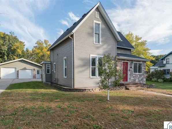 321 E Humphrey St, Lake Crystal, MN 56055