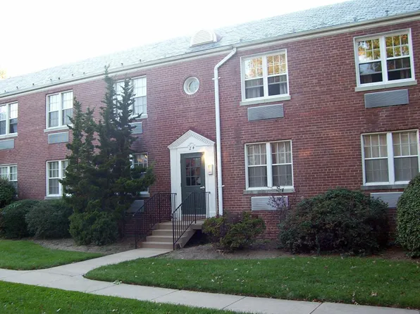 111 E Glebe Rd Unit 6-111B, Alexandria, VA 22305